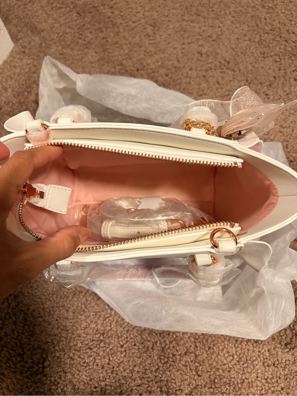 NWT Samantha Vega Bijou Pink Gradient Flutter Purse Small Size + Bow Charm - Picture 5 of 5